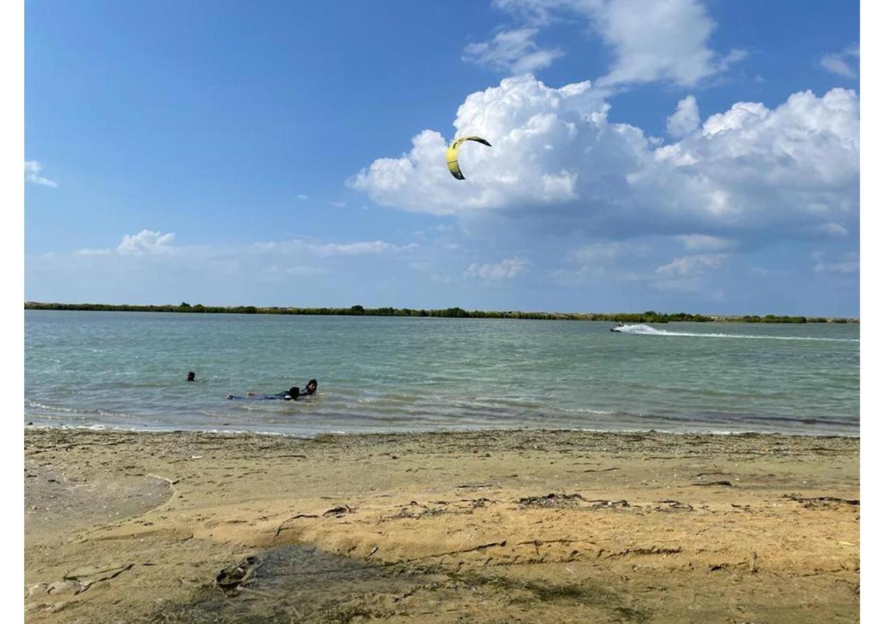 The Blue Lagoon Resort カルピティヤ エクステリア 写真